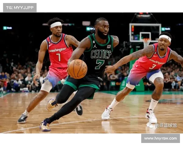 NBA防守战术创新与实践分析：从整体防守到个性化策略的演变与应用